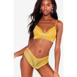 Womens Ensemble De Lingerie Soutien-Gorge & Tanga En Dentelle J'Ai Un Secret À Te Dire - Nasty Gal - Modalova