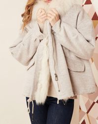 Manteau doublure matelassée 100% Laine & Fourrure de Raton Laveur crème - Hotel Particulier - Modalova