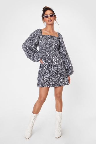 Petite - Dressing Gown Courte À Manches Bouffantes Et Imprimé Taches - - 38 - Nasty Gal - Modalova