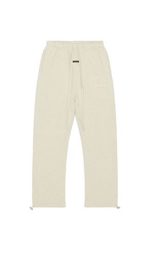PANTALON SWEAT RELAXED en . Taille L. Also en M, S, XL/1X, XXL/2X - Fear of God ESSENTIALS - Modalova