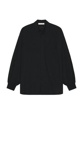 CHEMISE OXFORD en . Taille L. Also en M, XL/1X - Fear of God ESSENTIALS - Modalova