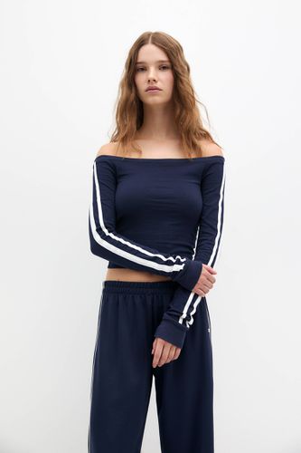 T-Shirt De Survêtement À Rayures Sur Les Côtés - Pull&Bear - Modalova