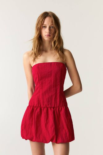 Robe Courte Bouffante Rouge - Pull&Bear - Modalova