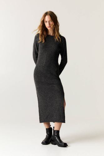 Robe Longue En Maille Fendue - Pull&Bear - Modalova