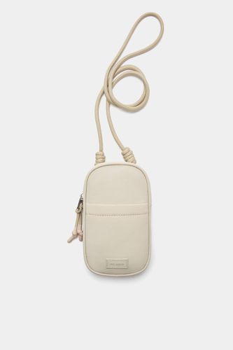 Pochette De Téléphone Effet Nylon - Pull&Bear - Modalova