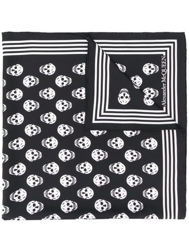 Silk Scarf With Skulls - Alexander McQueen - Modalova