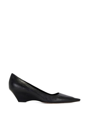 The Row Liisa Leather Pumps - The Row - Modalova