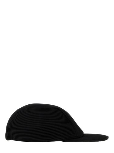 Plissé-Effect Cap - HOMME PLISSE' ISSEY MIYAKE - Modalova