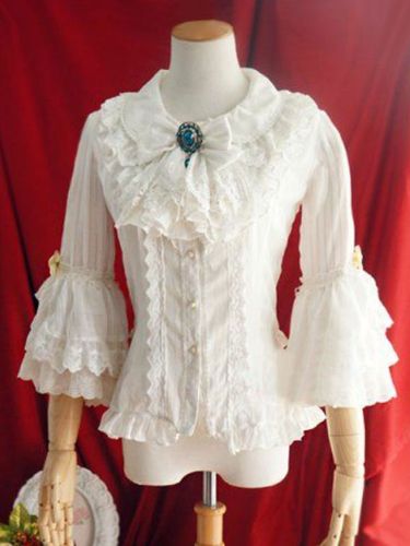 Robe de mariée Lolita Blouses Lolita Haut Lolita Volants Arcs Manches 3/4 Blouse Rayures Chemise Lolita Blanche Ecru - milanoo.com - Modalova
