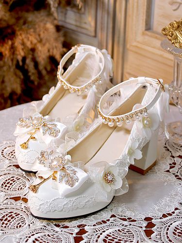 Sweet Lolita Footwear Perles blanches Chaînes Nœuds Bout pointu Escarpins Lolita en cuir PU - milanoo.com - Modalova