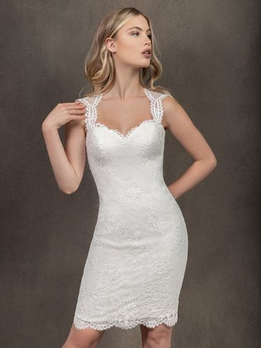 Robe de mariée courte en dentelle col en coeur sans manche au dessus de genou - milanoo.com - Modalova