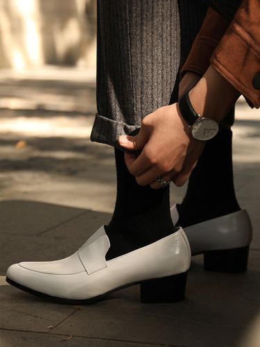 Mocassins à enfilers chaussures habillées modernes à bout pointu en cuir de vache - milanoo.com - Modalova