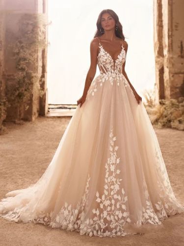 Robe de mariée en dentelle avec traîne coupe trapèze sans manches en tulle col en V - milanoo.com - Modalova