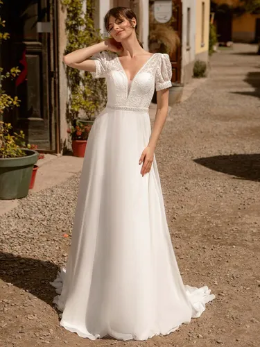 Robe de mariée bohème en dentelle coupe trapèze avec traîne taille naturelle boutons fonctionnels manches courtes col en V - milanoo.com - Modalova