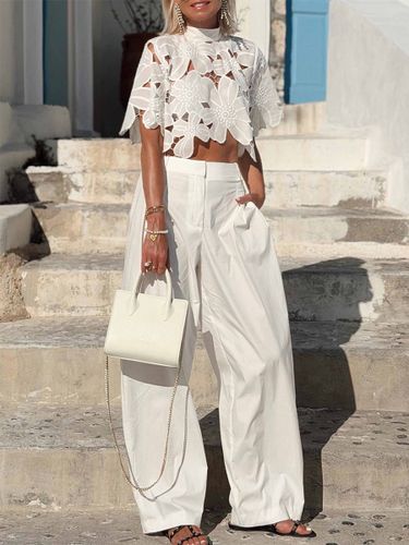 Haut court en dentelle ajourée à motif floral col montant manches courtes nouer dans le dos blouse courte transparente top de vacances - milanoo.com - Modalova