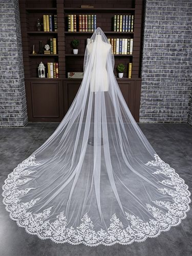 Voiles de mariée classiques en tulle à un seul niveau et à bords finis - milanoo.com - Modalova