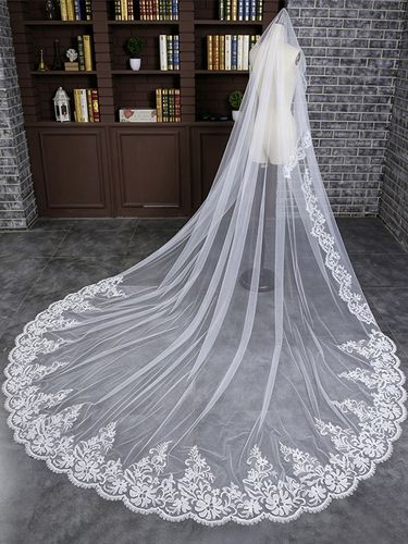 Voiles de mariée classiques en tulle à un seul niveau et à bords finis - milanoo.com - Modalova
