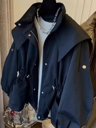 Veste à capuche taille élastiquée avec cordon de serrage coupe ample poches cargo style trench-coat décontracté - milanoo.com - Modalova