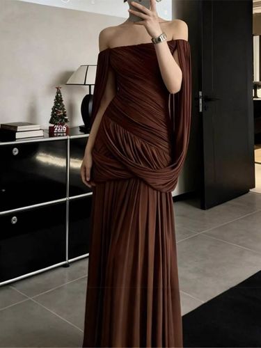 Robe de soirée élégante maxi à épaules dénudées drapée et froncée idéale pour un bal de promo - milanoo.com - Modalova