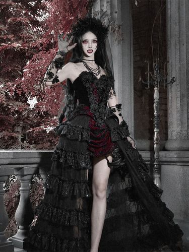 Jupe Lolita gothique et rouge SK à volants et taille haute avec traîne spectaculaire - milanoo.com - Modalova