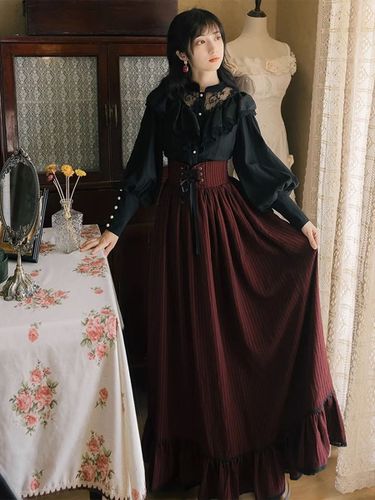 Ensemble Lolita vintage noir et à manches longues composé d'une chemise bandage et d'une jupe longue - milanoo.com - Modalova