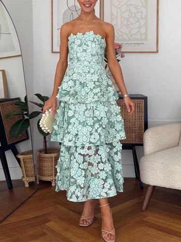Robe midi bustier à fleurs 3D ornée de volants en dentelle idéale pour une invitée de mariage - milanoo.com - Modalova