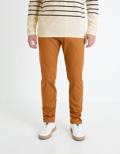 Pantalon chino slim - caramel - celio - Modalova