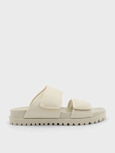 Sandales compensées plates à double bride en nylon - Charles & Keith - Modalova