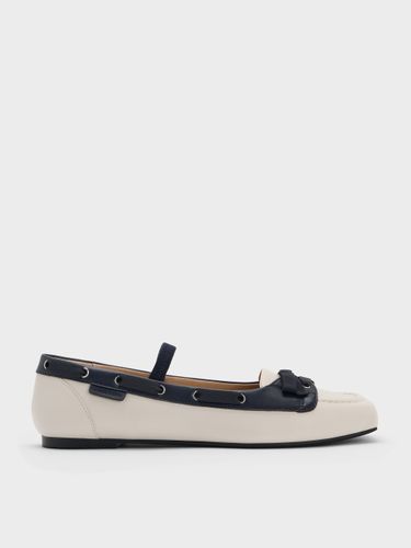 Charles & Keith - Chaussures bateau bicolores à nœud - Charles & Keith - Modalova