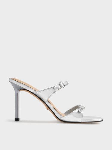 Charles & Keith - Sandales métallisées en cuir à talon à boucle strassée et double lanières - Charles & Keith - Modalova