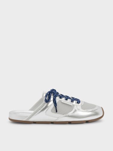 Baskets slip-on métallisées en maille à lacets fantaisie - Charles & Keith - Modalova