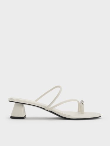 Charles & Keith - Sandales à talon à boucle d'orteil et lanières avec détail métallique - Charles & Keith - Modalova