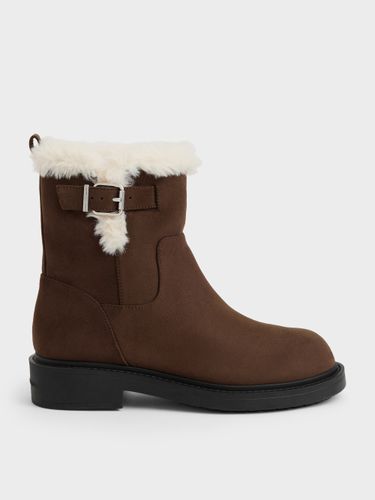 Bottines Bordées de Fourrure en Suédine Synthétique Joni - Charles & Keith - Modalova