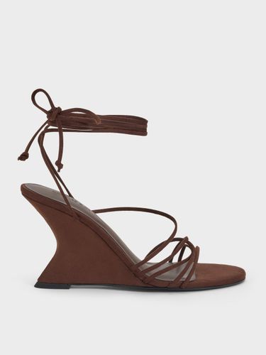 CHARLES & KEITH - Sandales compensées en faux daim Noona - Charles & Keith - Modalova