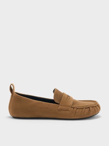 Mocassins Penny froncés en suédine synthétique - Charles & Keith - Modalova