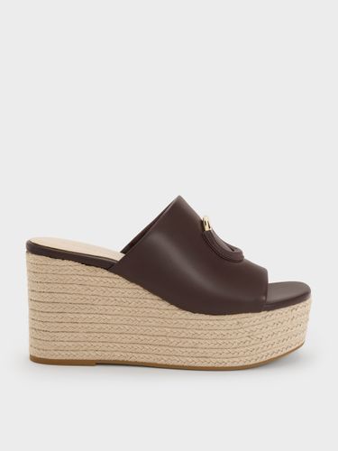 Espadrilles compensées à détails métalliques - Charles & Keith - Modalova