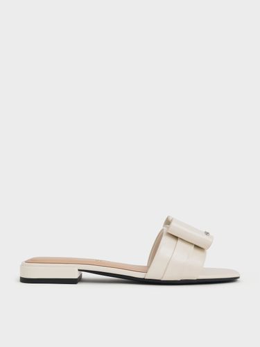 Charles & Keith - Claquettes à nœud en cuir verni Lu - Charles & Keith - Modalova