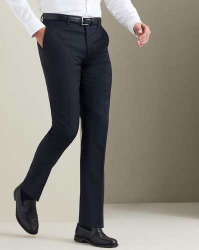 Pantalon De Costume En Sergé Naturellement Extensible - par - Charles Tyrwhitt - Modalova