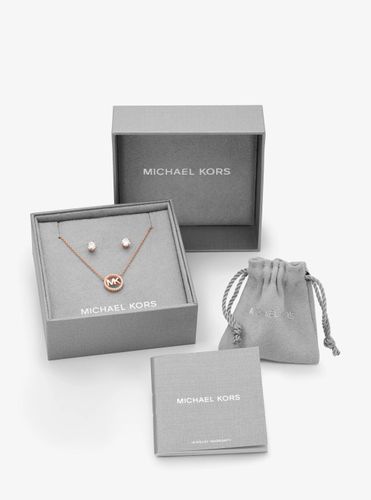 MK Parure clous d'oreilles et collier serti pavé à breloque logo en argent sterling plaqué 14 carats - Michael Kors - Modalova