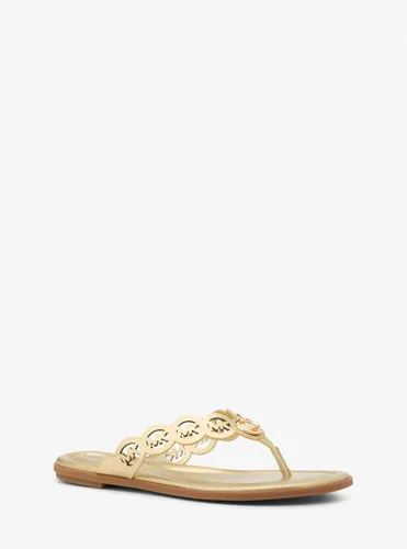 MK Sandale Janie en cuir métallisé à logo perforé - Michael Kors - MICHAEL Michael Kors - Modalova