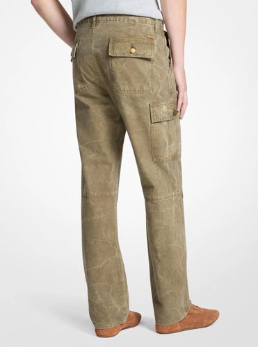 MK Pantalon cargo en denim teint en pièce - Michael Kors - Michael Kors Mens - Modalova