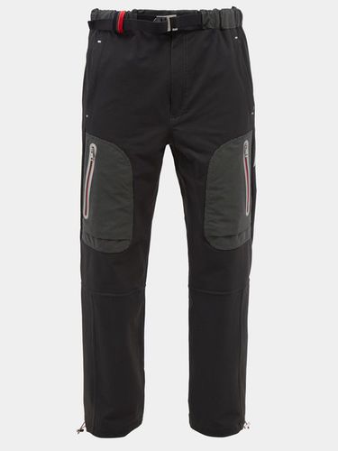 Pantalon cargo en tissu imperméable stretch à logo - 2 MONCLER - Modalova