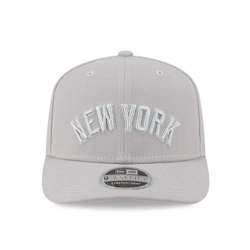 Casquette 9SEVENTY Stretch Snap New York Yankees Script MLB Gris unisex - New Era Cap - Modalova