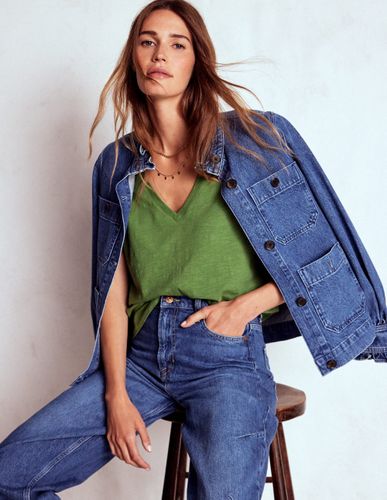 T-shirt flammé à col V-Vert étang profond - Boden - Modalova