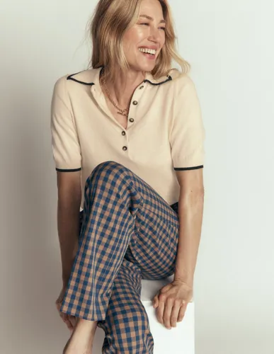 S T-shirt en maille à col en Taille mois - Boden - Modalova