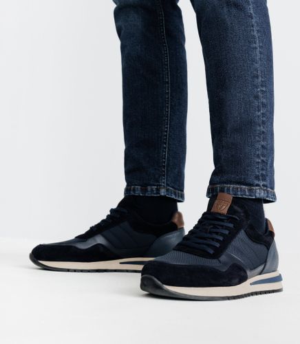 Chaussures sneakers en cuir - IZAC - Modalova