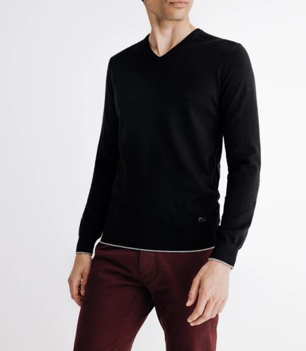 Pull col V manches longues noir - IZAC - Modalova