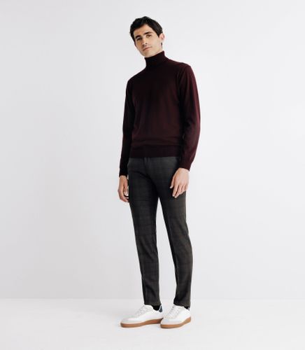 Pull col roulé en laine mérinos bordeaux - IZAC - Modalova