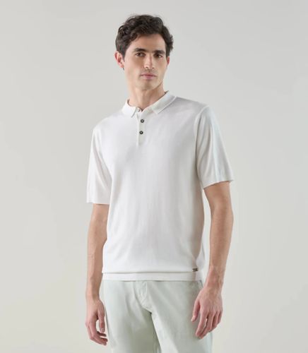 Polo col boutonné en maille - IZAC - Modalova