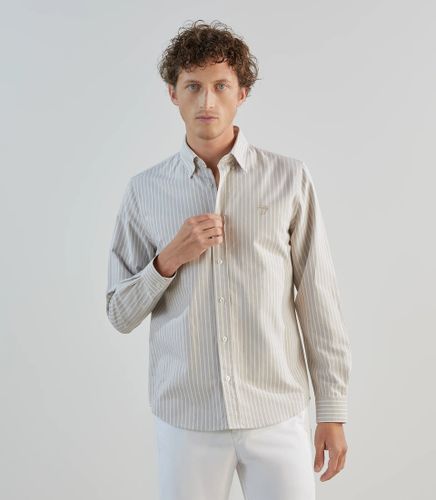 Chemise casual avec col boutonné - IZAC - Modalova